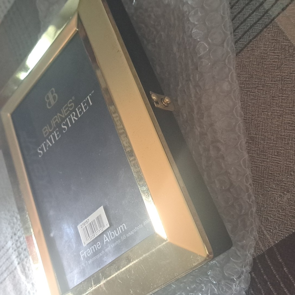Photo album and frame - Picture 3 of 6
